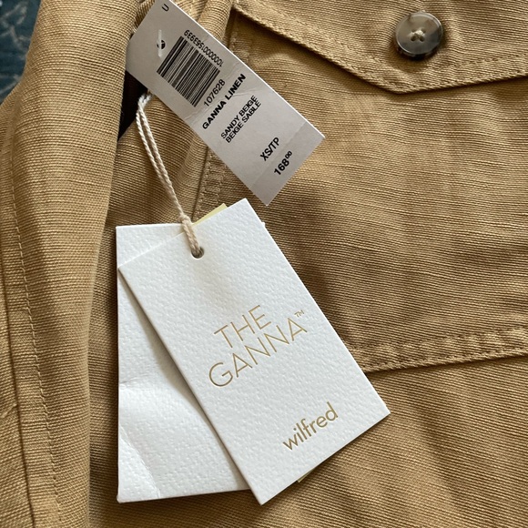 Wilfred Gana linen shirt from Aritzia - Picture 2 of 6